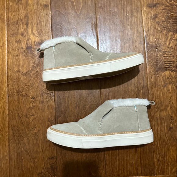 Toms Paxton suede faux fur lined sneaker - Picture 1 of 7
